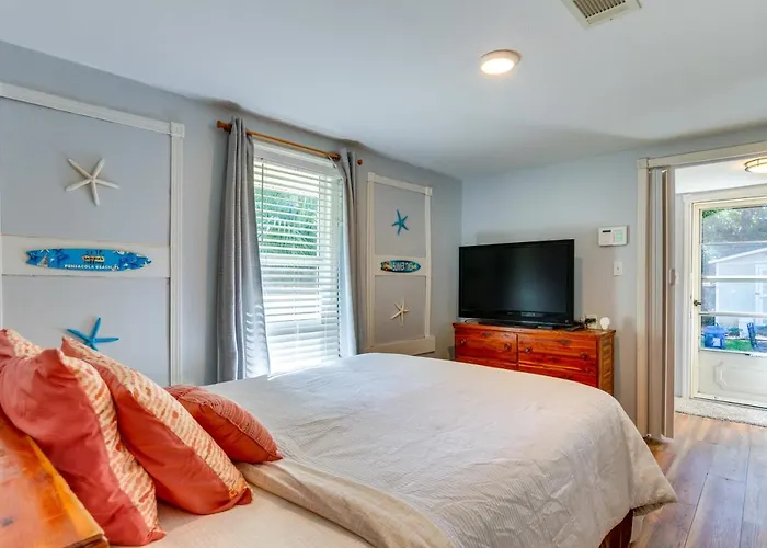 Pet-friendly W/ Patio & Yard! Holiday home
