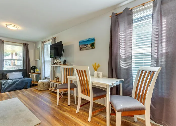 Pet-friendly W/ Patio & Yard!