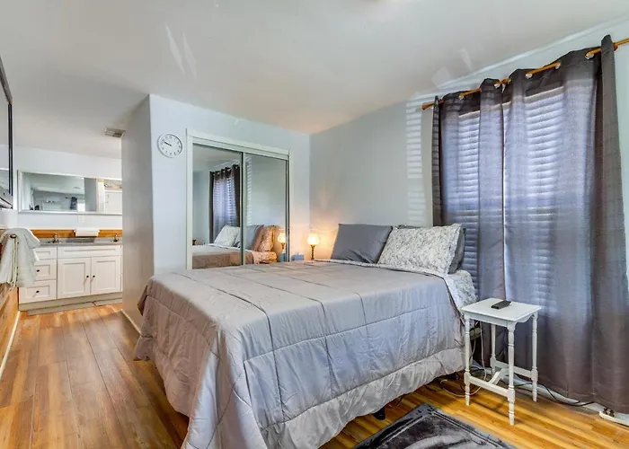 Pet-friendly W/ Patio & Yard! Pensacola